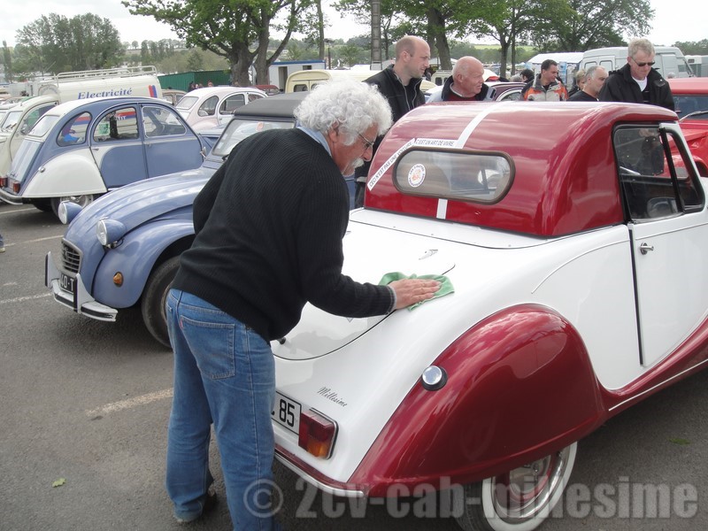2 cv cabriolet millesime 19ème rencontre des 2 cv clubs de france chateaubriant 2012
