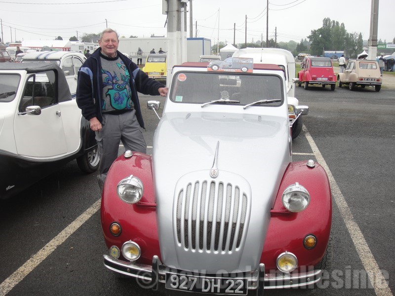 2 cv cabriolet millesime 19ème rencontre des 2 cv clubs de france chateaubriant 2012